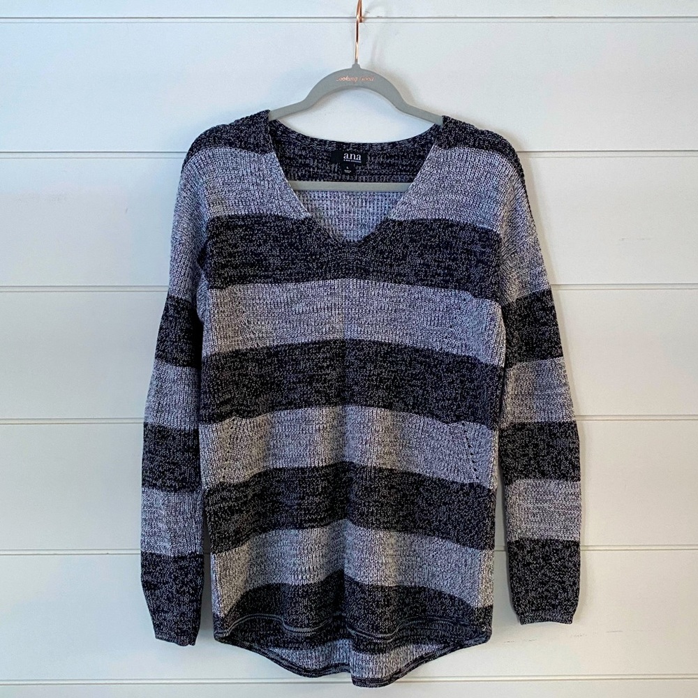 a.n.a. Black and Gray Sweater Large
